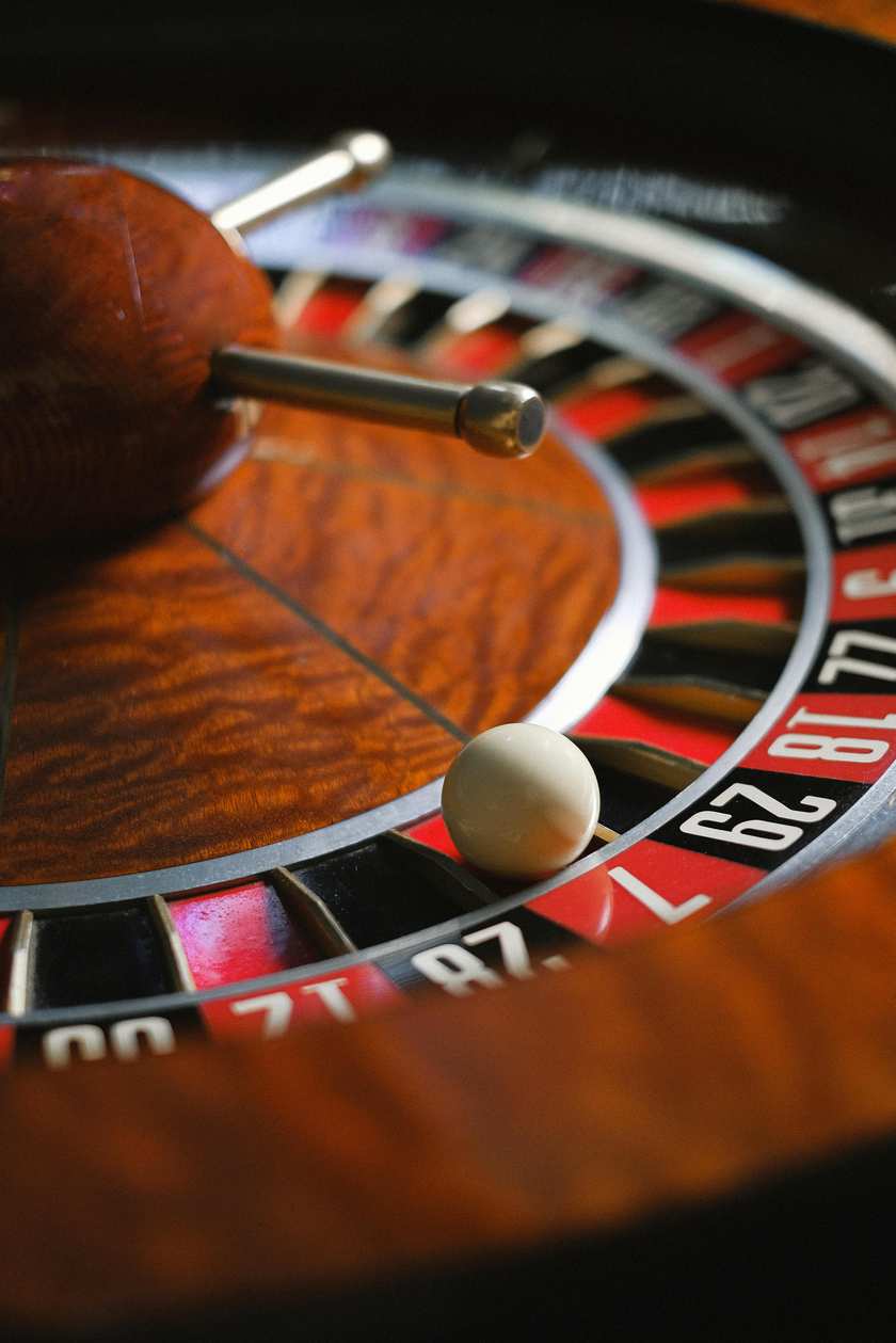 Casino Bonuses vs Sportsbook Bonuses: Which is Right for You?
